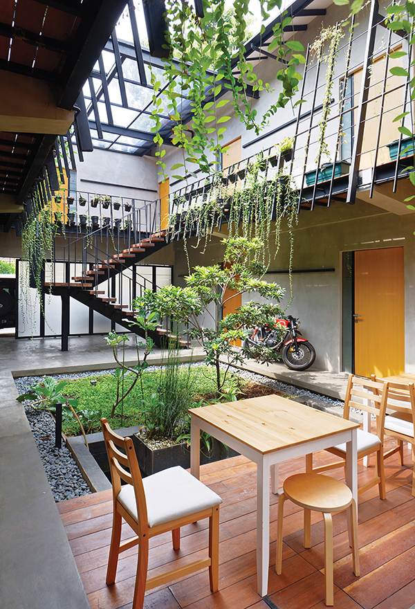 Beranda-House-by-sigit-kusumawijaya-_-architect---urbandesigner--copyright-photo-Ade---iDEA--154_14